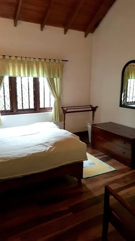 Amazing Family Home Labugolla